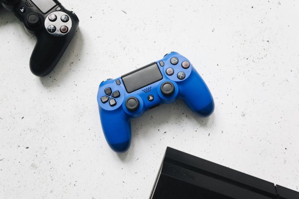 manette ps4 clignote bleu