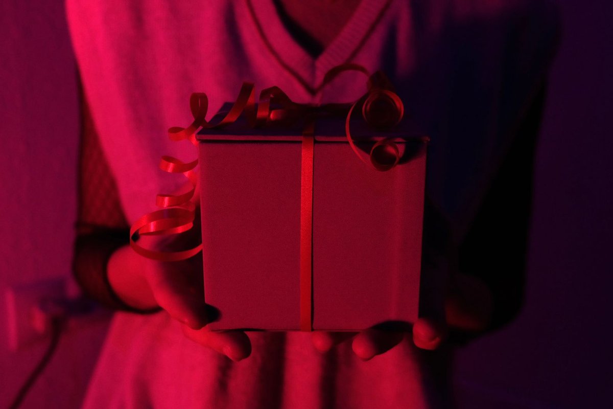 cadeau mystere pokemon ecarlate