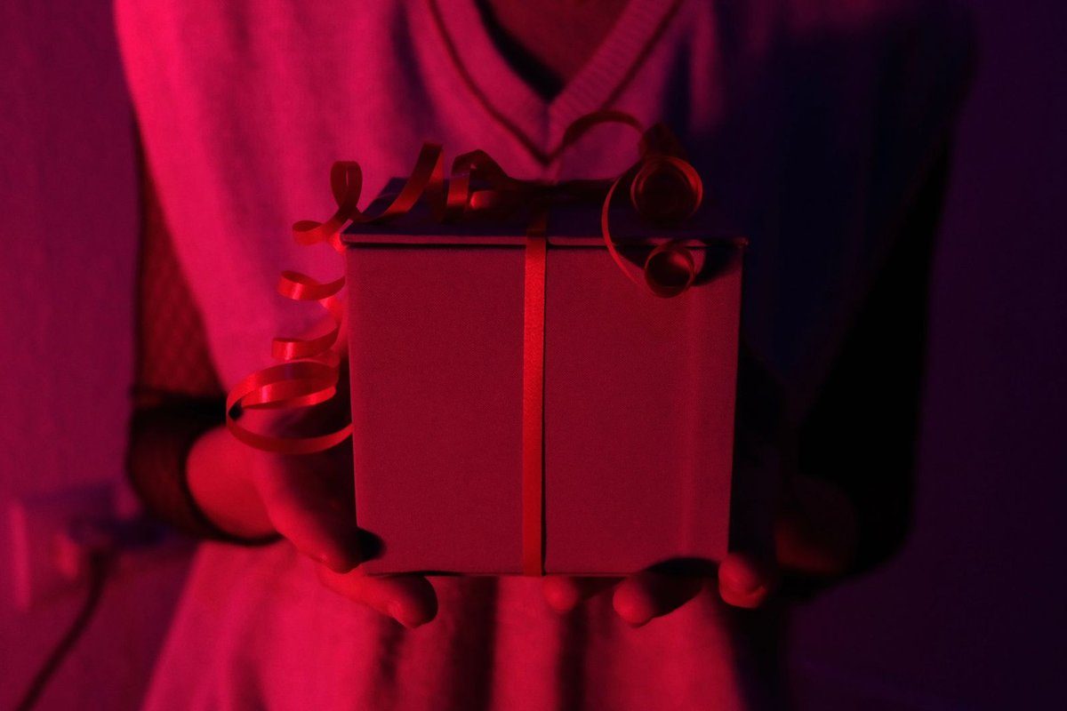 cadeau mystere pokemon ecarlate